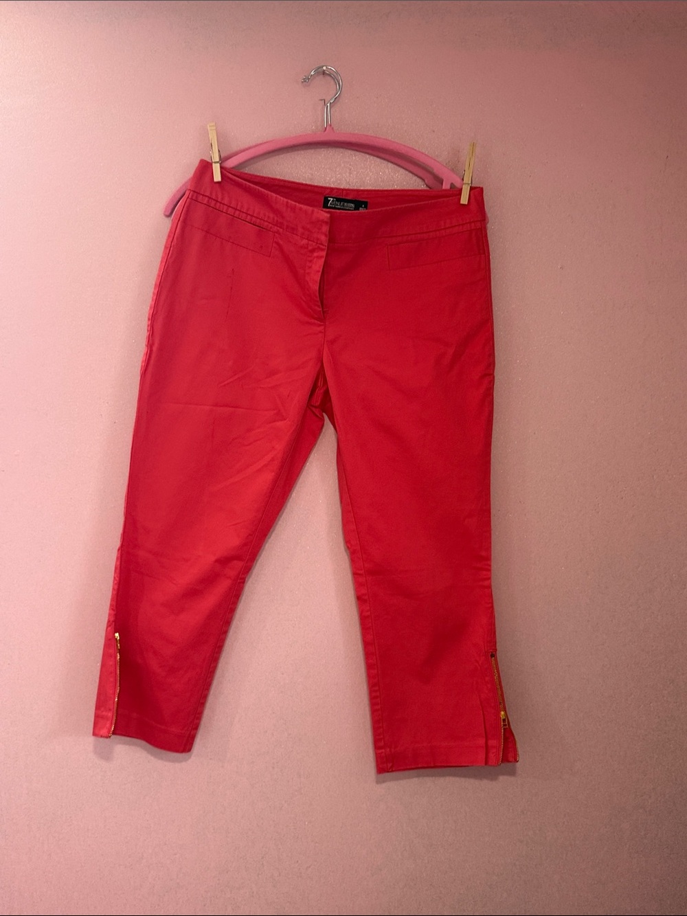 Women’s coral Capri Pants with Ankle Zips
